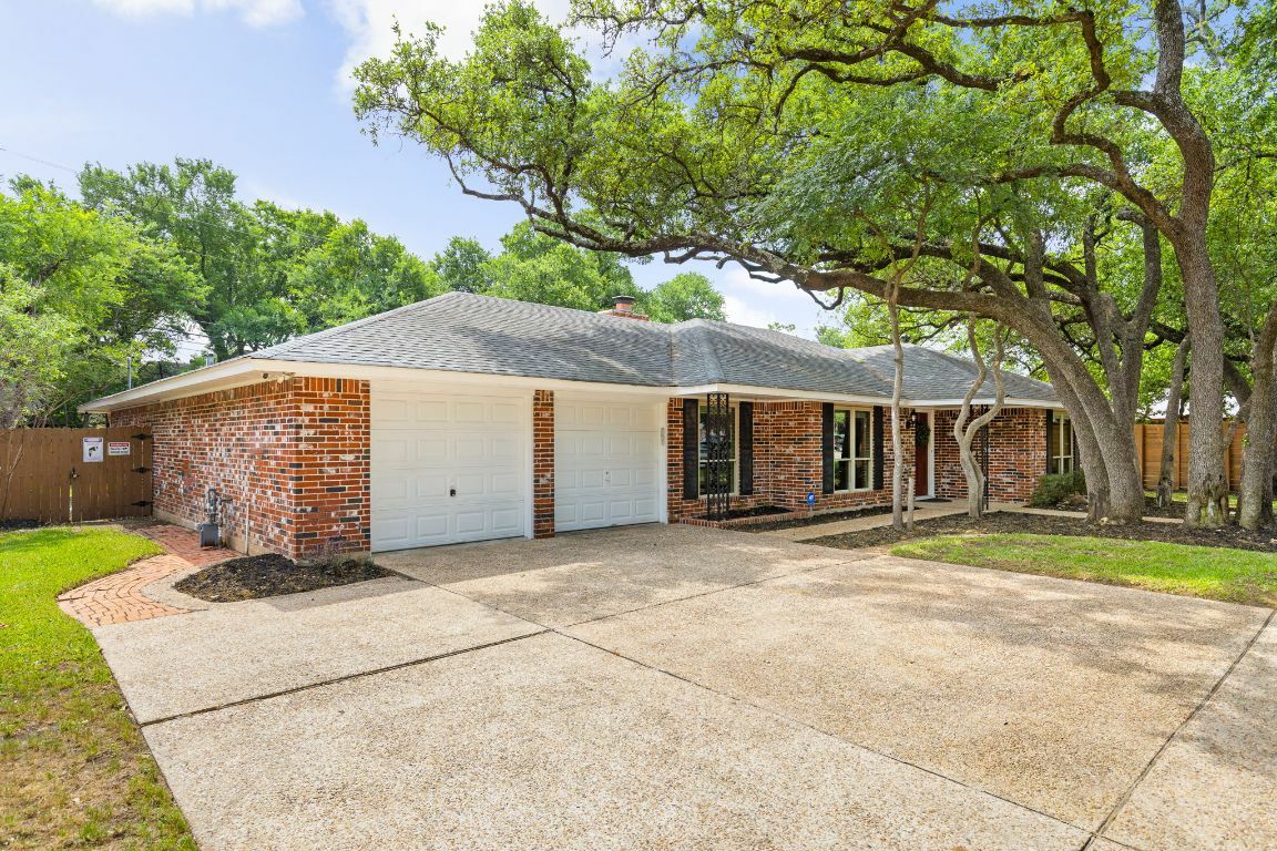 Property Photo: 8603 Silver Ridge Drive TX 78759