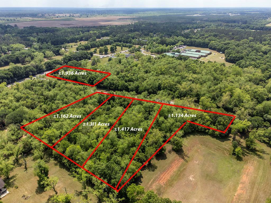 Property Photo: 2902 Barnaby Dr GA 31721