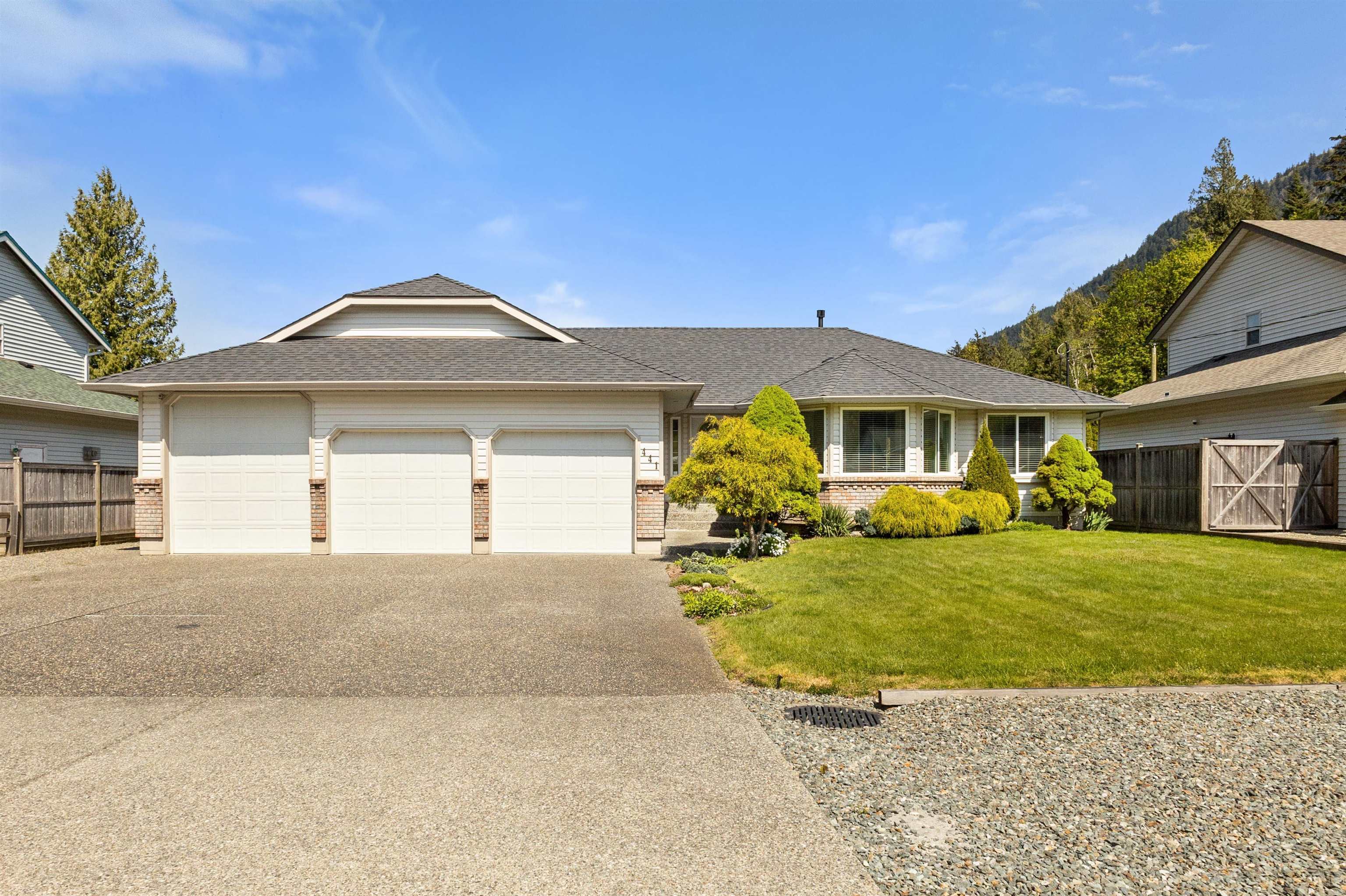 Property Photo: 441 Emerald Avenue BC V0M 1K0