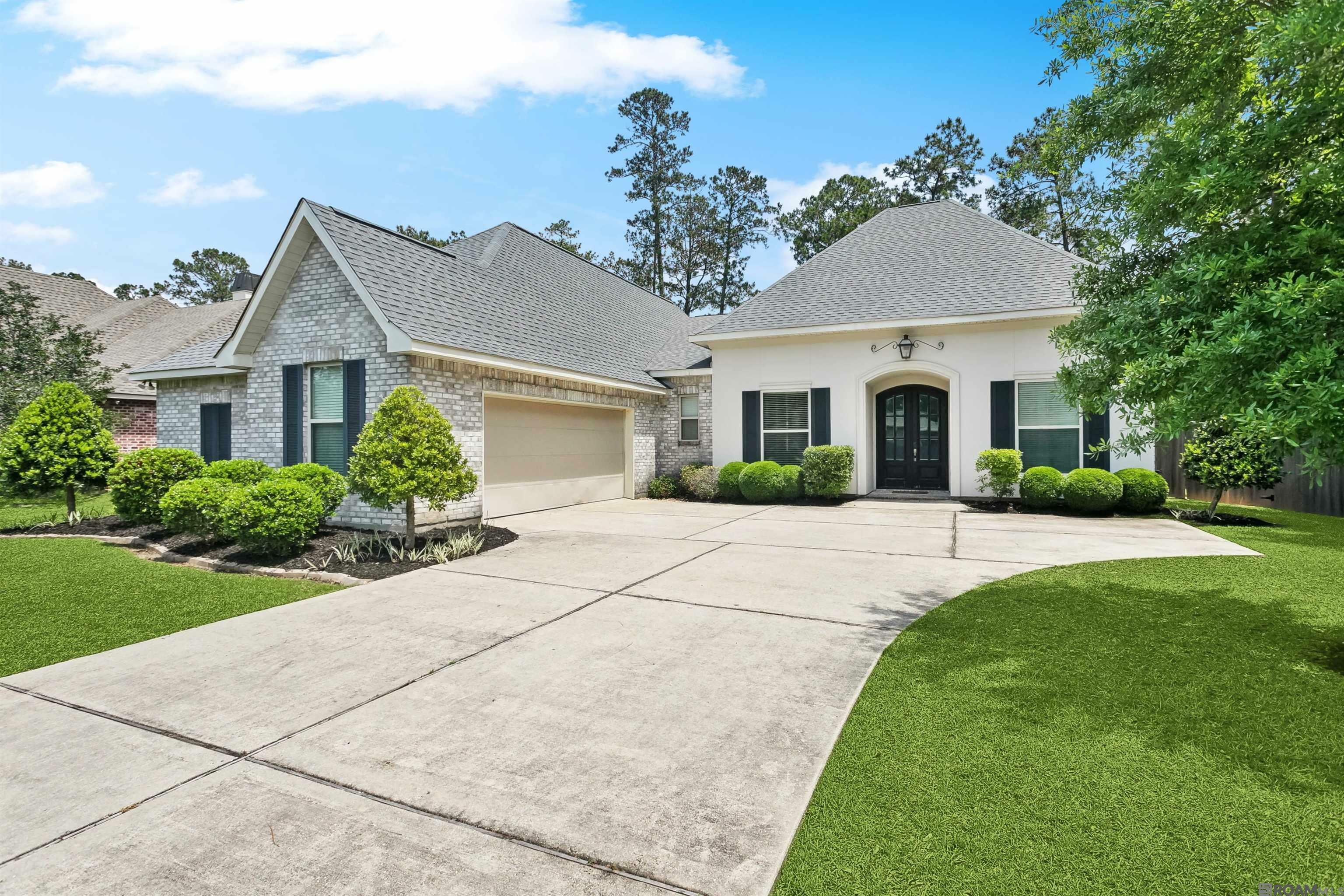 Property Photo: 400 Belle Pointe Drive LA 70447