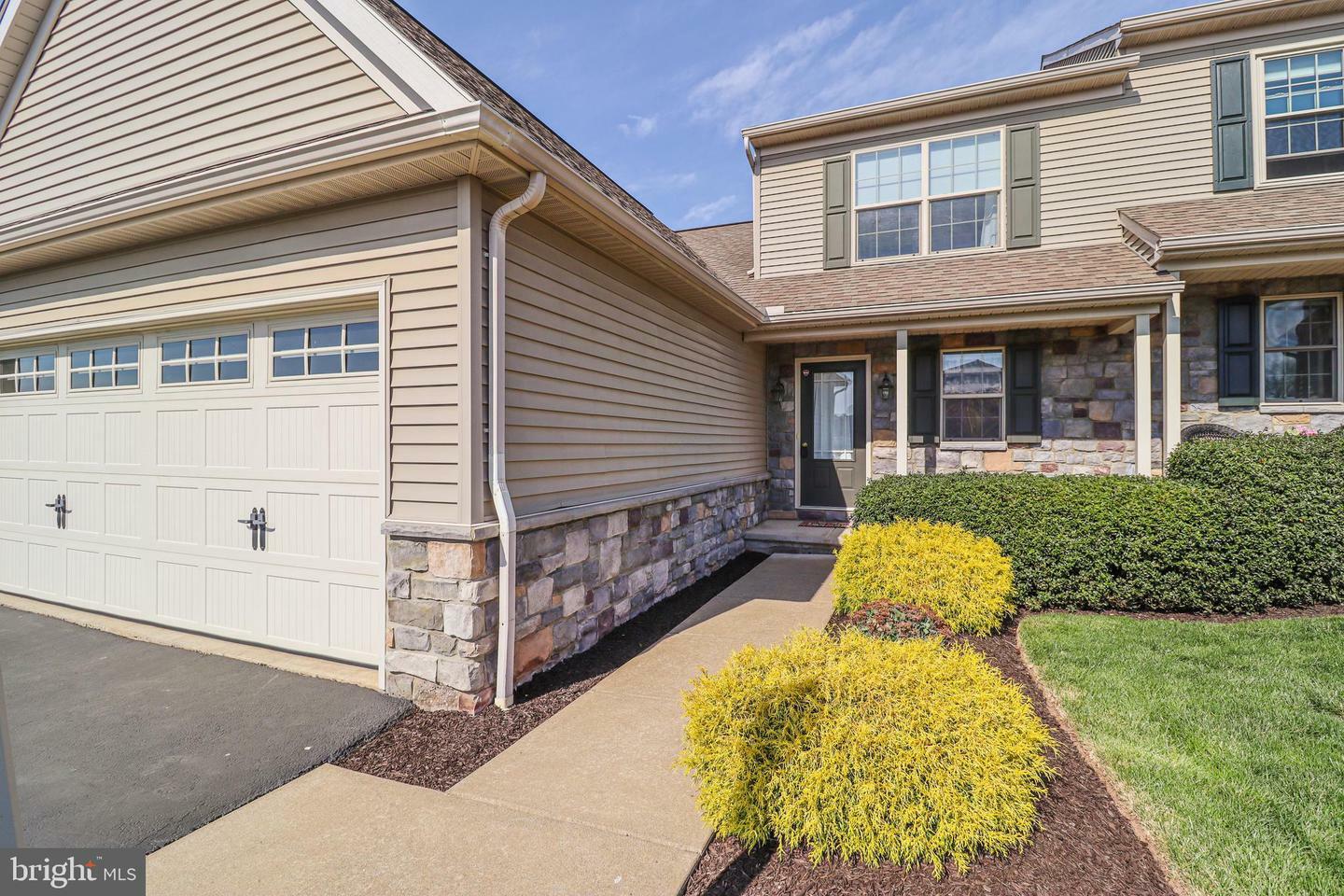 Property Photo: 3141 Faire Wynd Place PA 17315