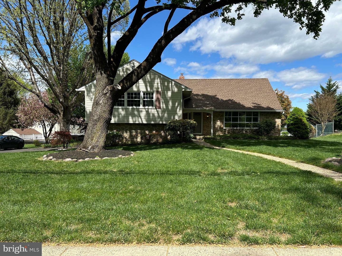 Property Photo: 297 Moreland Road PA 19006