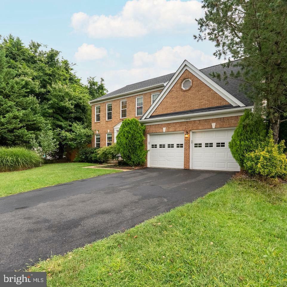 Property Photo: 12901 Cedar Glen Lane VA 20171
