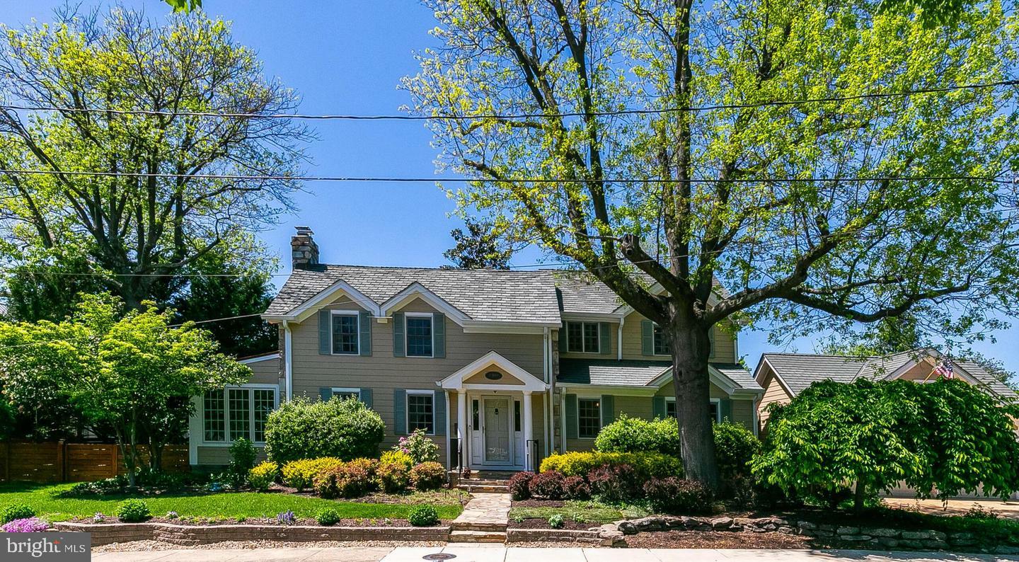 Property Photo: 2400 Page Terrace VA 22302