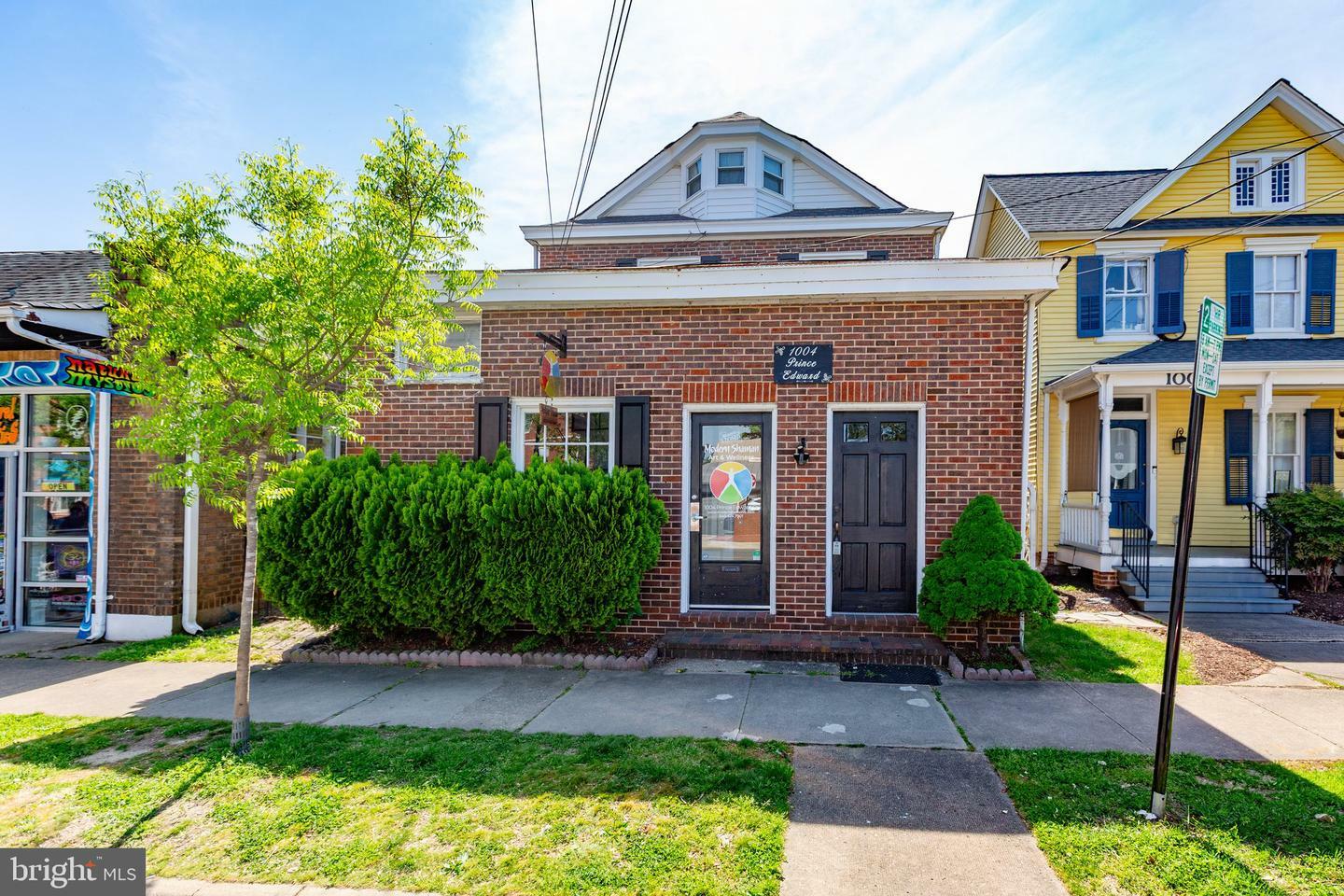 1004 Prince Edward Street  Fredericksburg VA 22401 photo