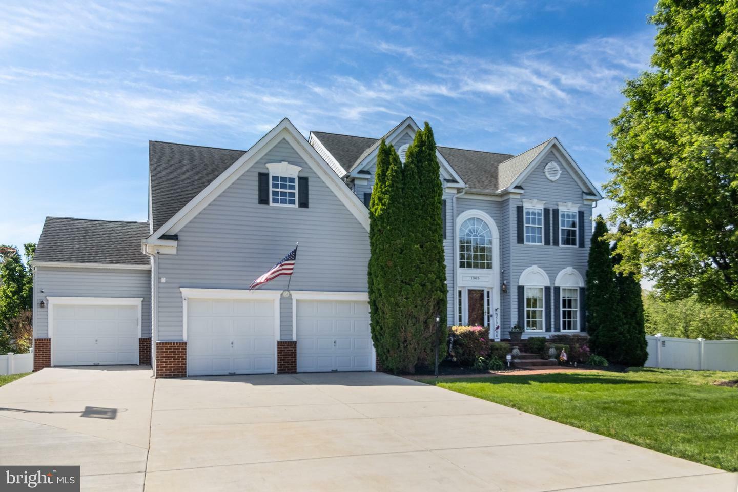 Property Photo: 1005 Chaff Way MD 20646