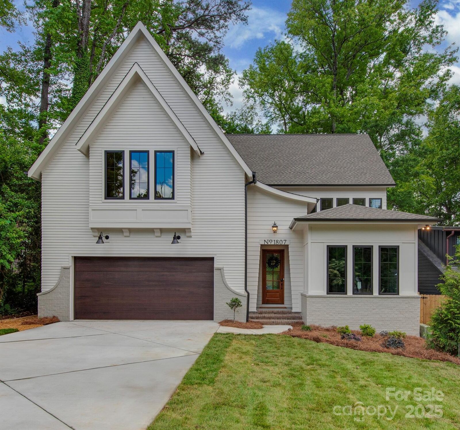 Property Photo:  1807 Arnold Drive  NC 28205 