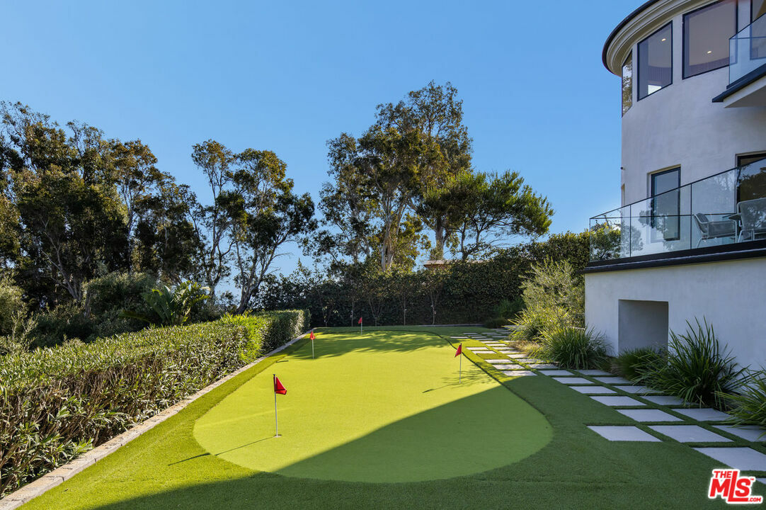 Property Photo: 7052 Dume Dr CA 90265