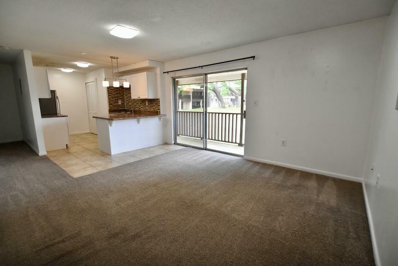 Property Photo: 405 Marshall Court 5 FL 32548