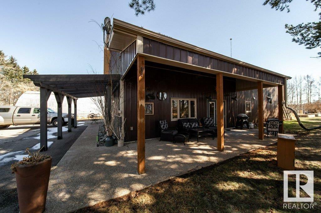 Property Photo: 48003 Rge Rd 60 AB T0C 0P0