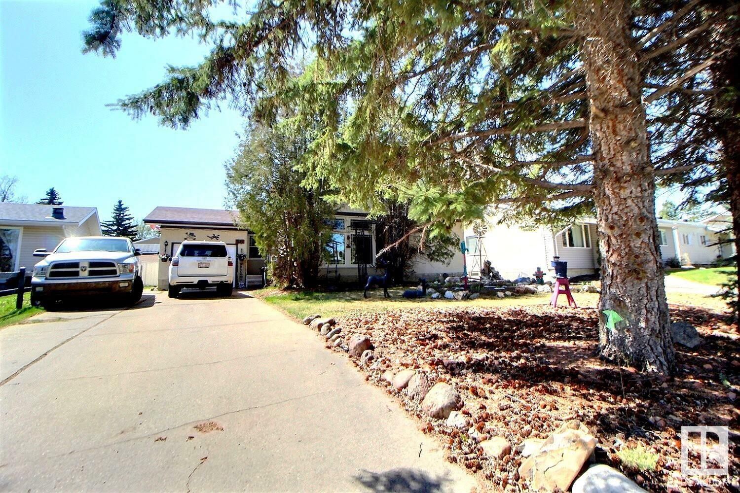 86 Circlewood Drive  Sherwood Park AB T8A 0K7 photo