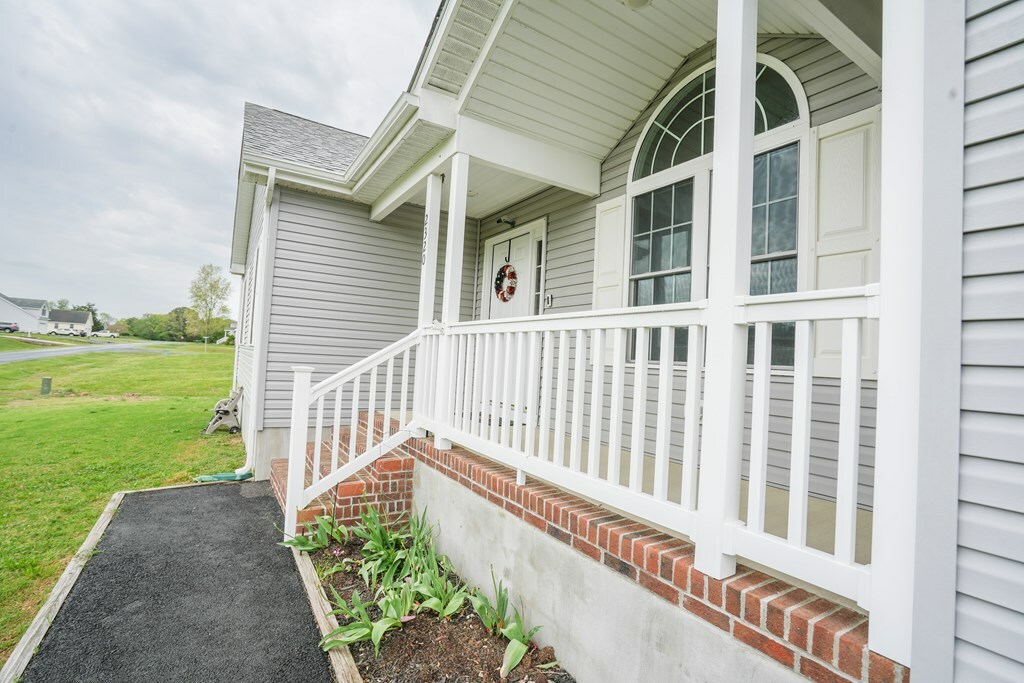 Property Photo: 2320 Yardarm Dr VA 23356