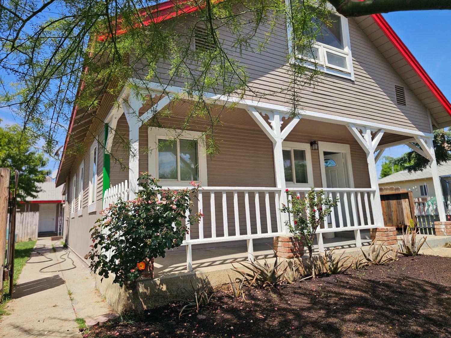 Property Photo: 125 N. Lincoln CA 93210