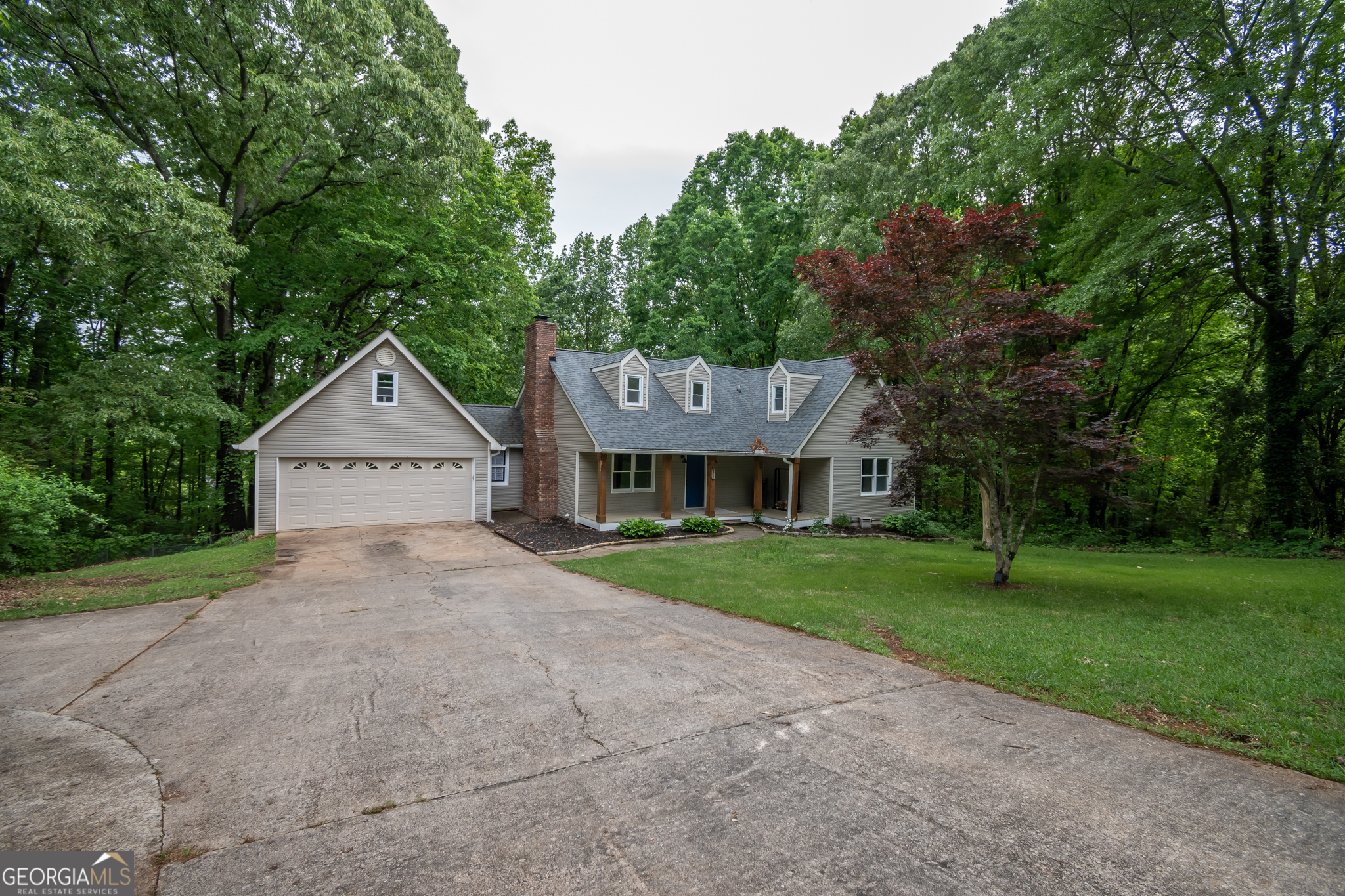 Property Photo: 4617 Kingswood Drive GA 30542