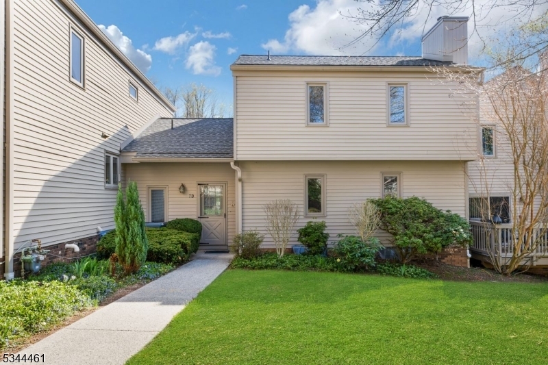 Property Photo: 7 Somerset Hills Ct NJ 07924