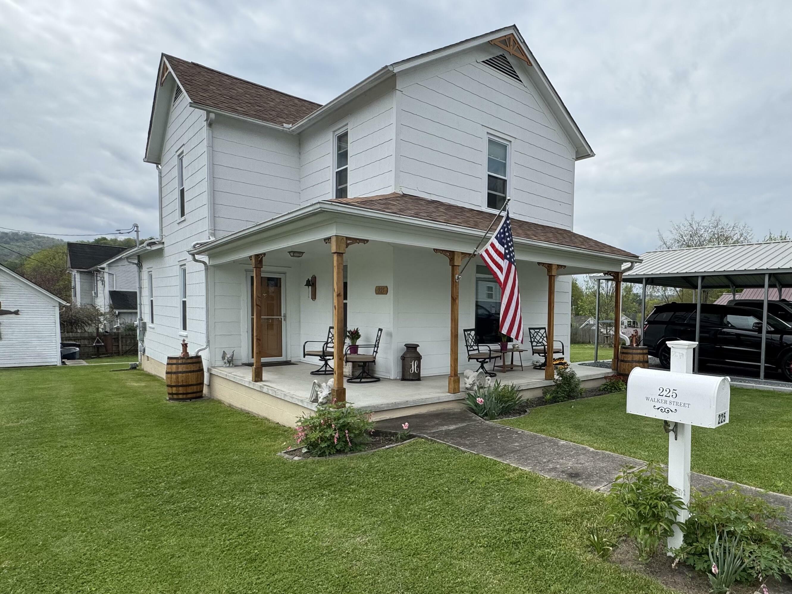 Property Photo: 225 Walker Street WV 24970