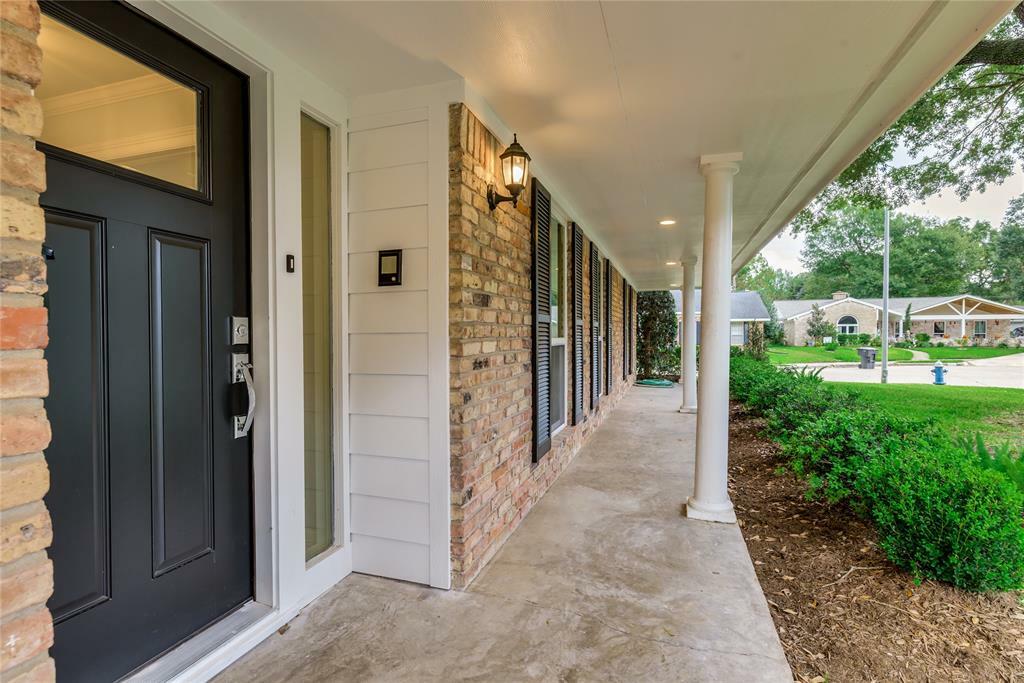 Property Photo: 1010 Thornton Road TX 77018