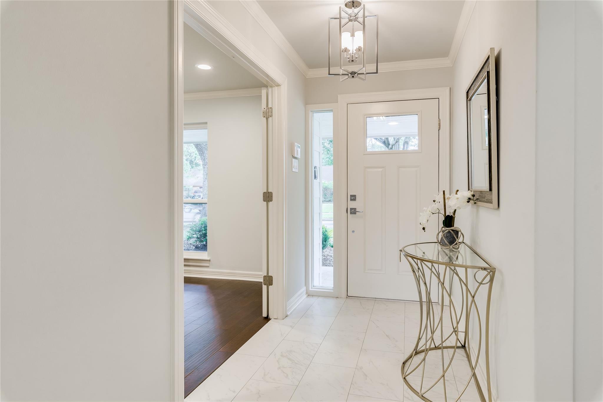 Property Photo: 1010 Thornton Road TX 77018
