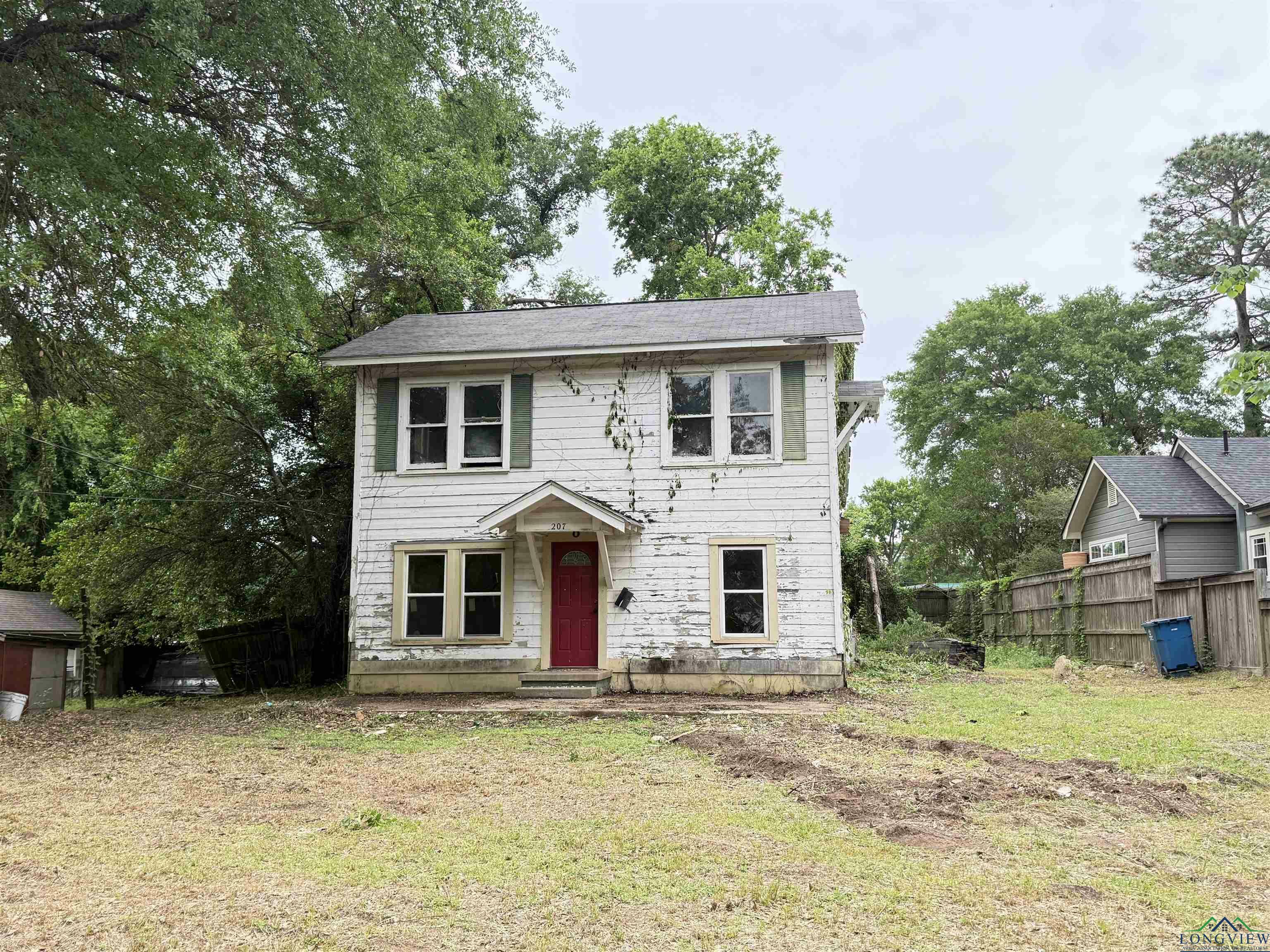 Property Photo: 207 Watson TX 75652