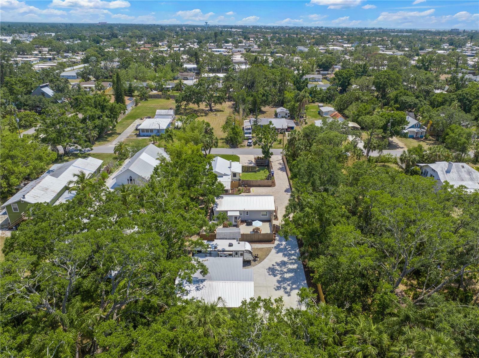 Property Photo: 2537 Ashton Road FL 34231