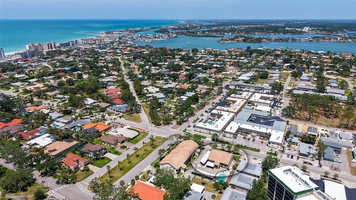 Property Photo: 525 Barcelona Avenue 207 FL 34285