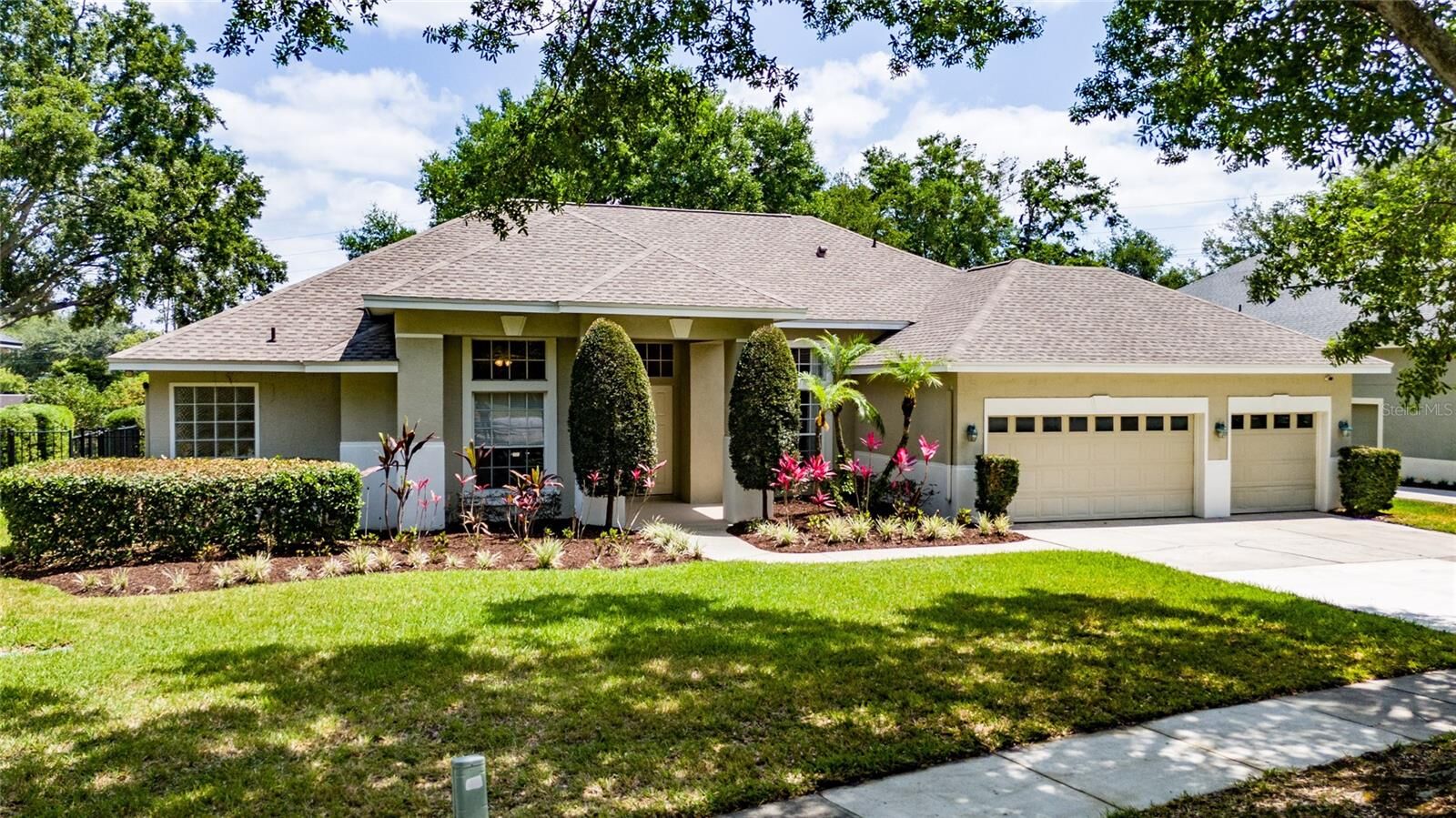 Property Photo:  9509 Baycliff Court  FL 32836 