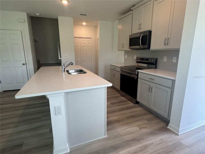 Property Photo:  266 Thompson Village Avenue  FL 32703 