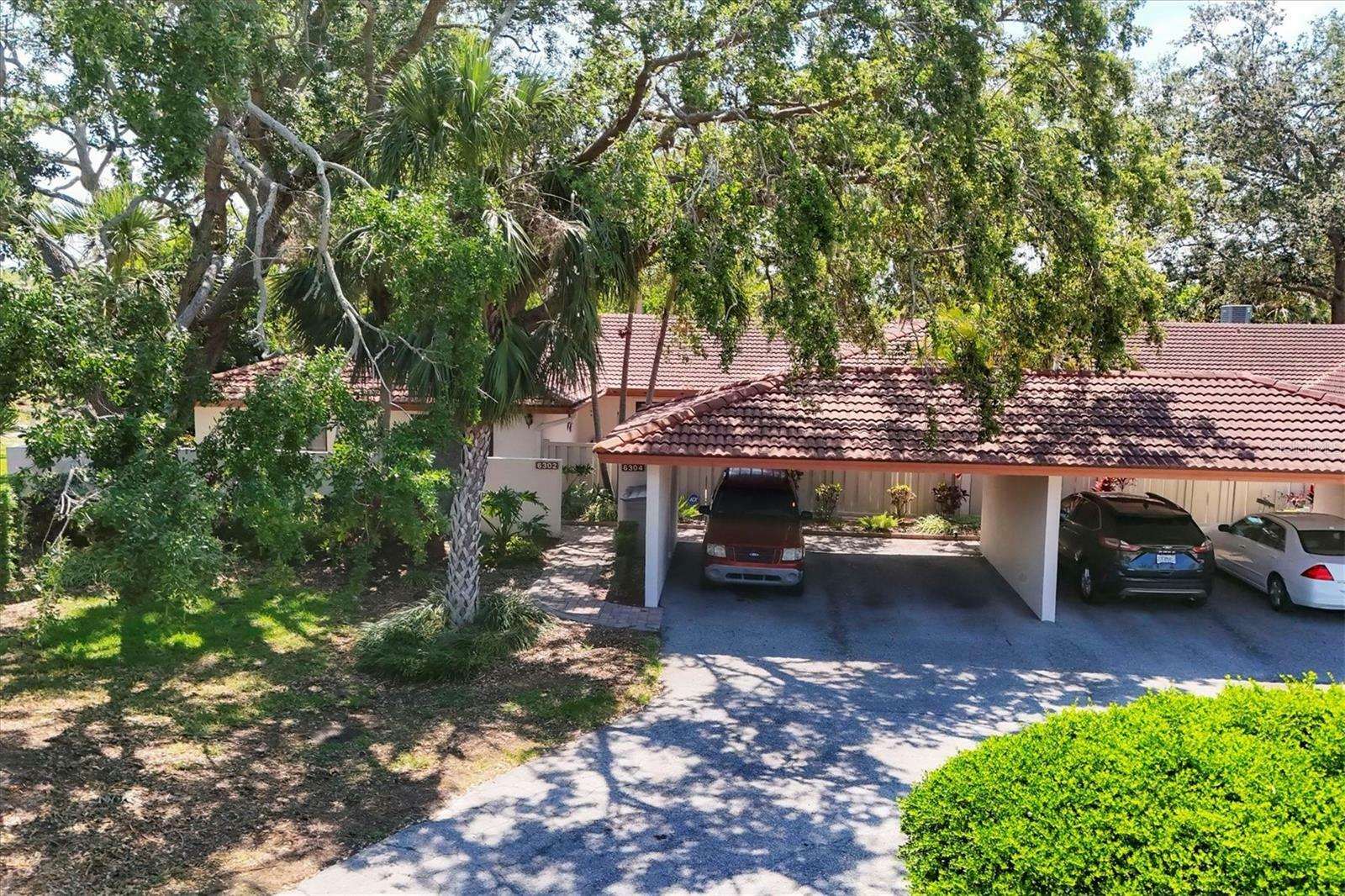 Property Photo: 6304 Pelican Drive FL 34210