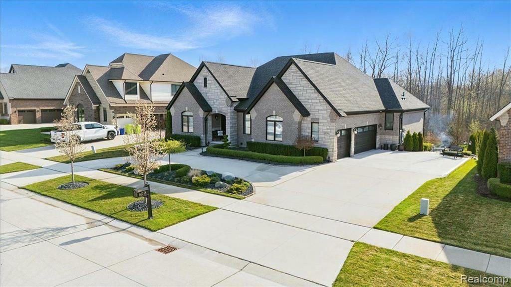 Property Photo: 60778 Forest Creek MI 48094 1846