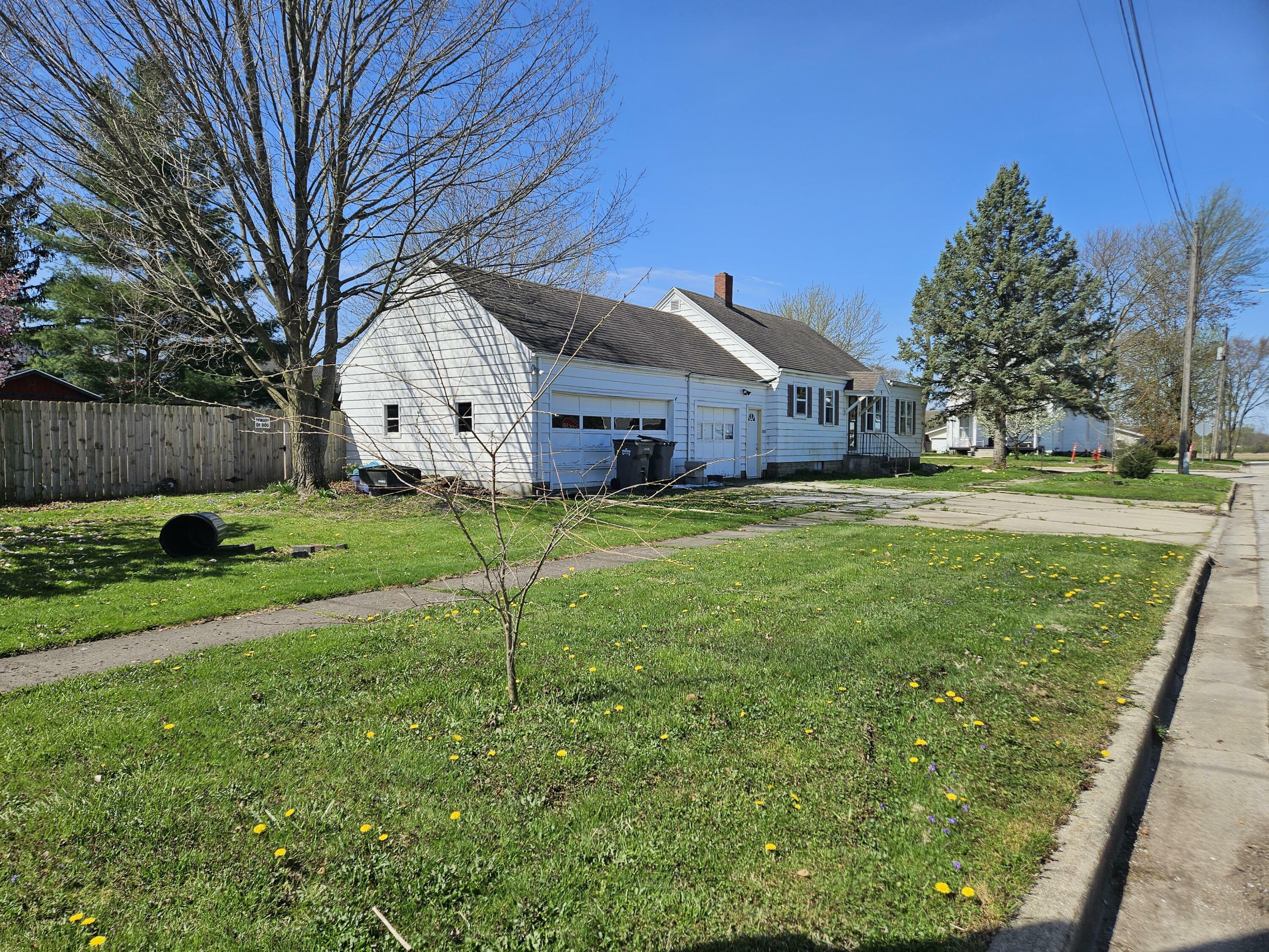 Property Photo: 9 W Michigan Street MI 49128