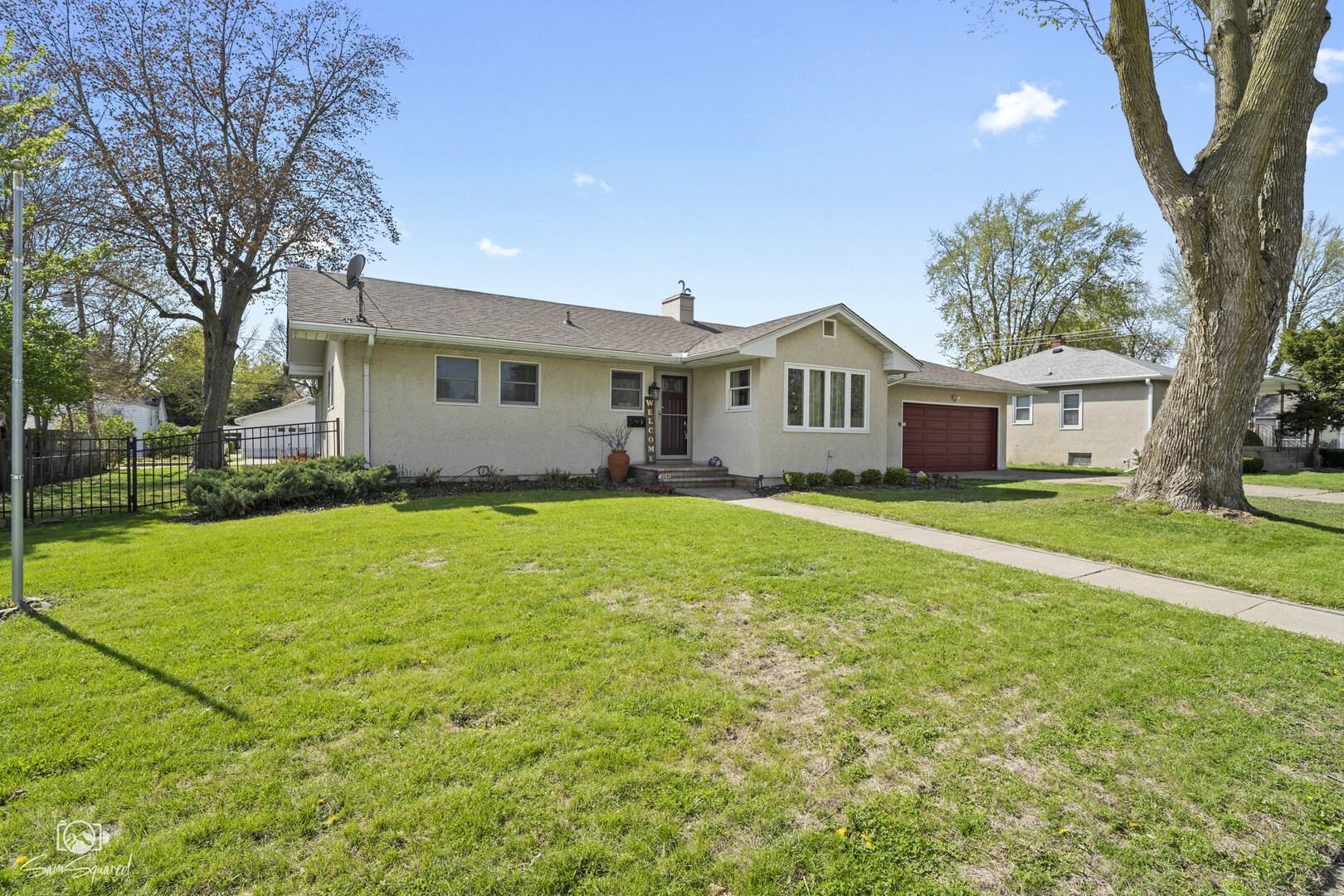 Property Photo: 2041 Prospect Avenue IL 61301