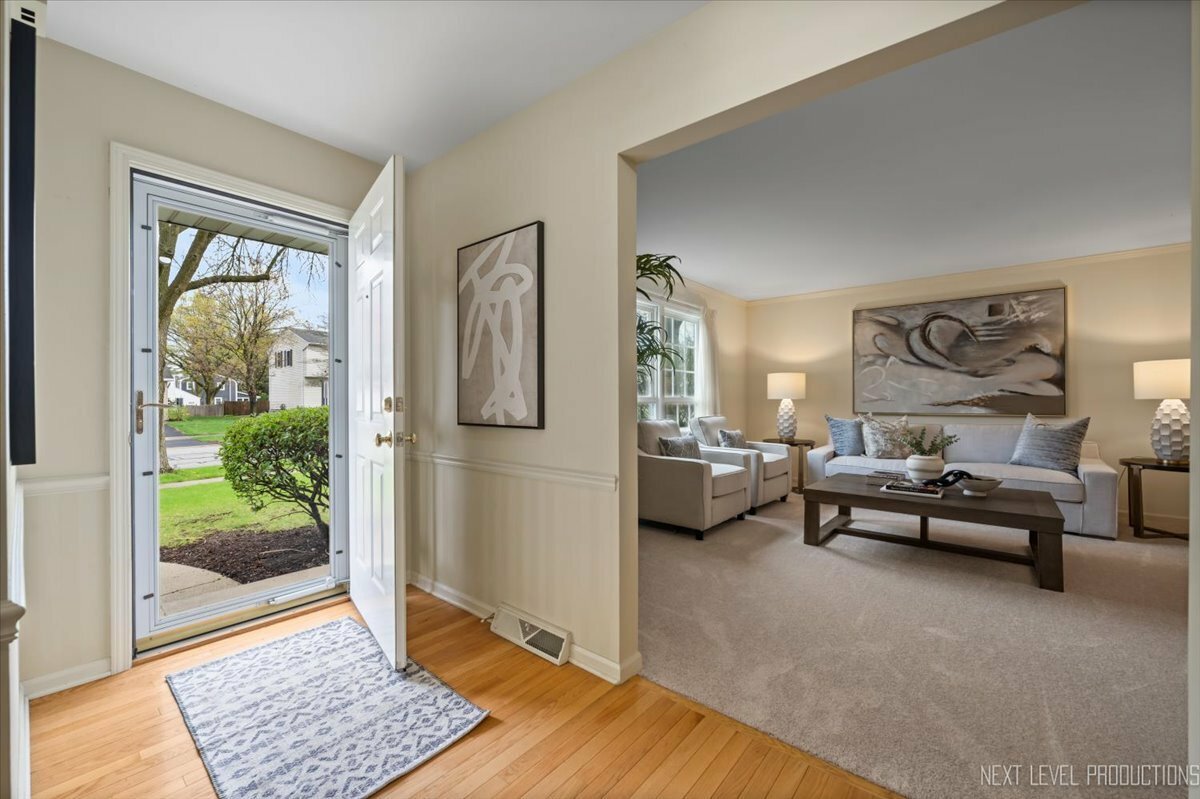 Property Photo: 554 Carriage Hill Road IL 60565