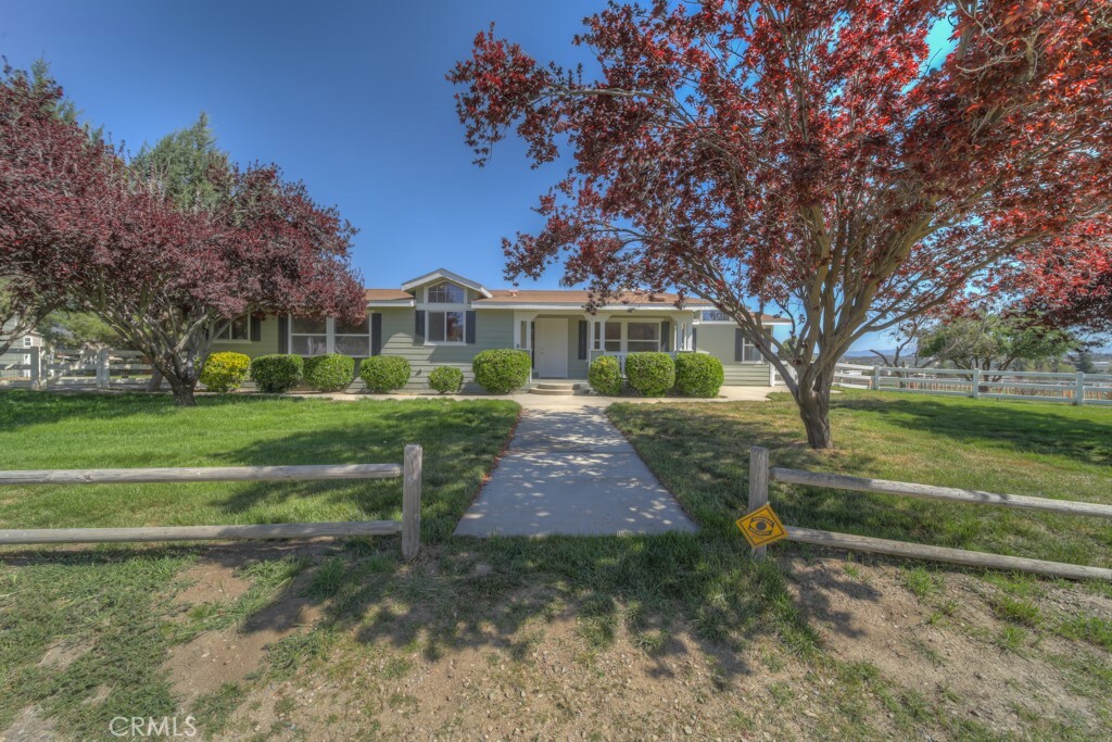 Property Photo: 40760 Brook Trails Way CA 92536