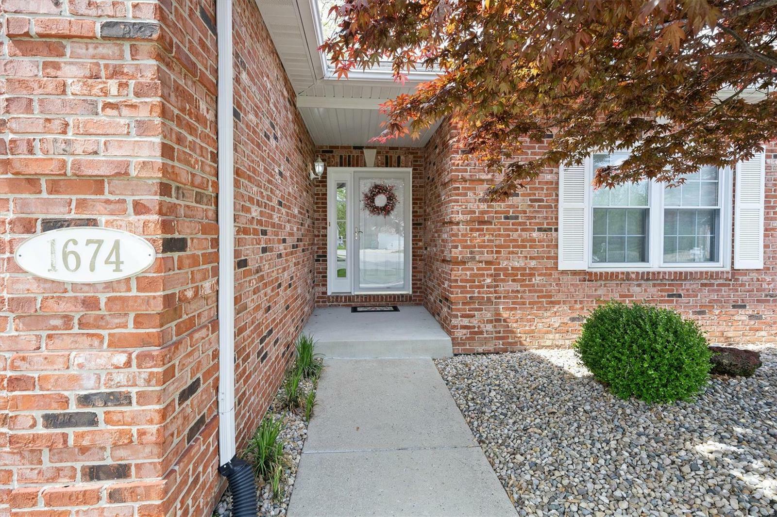 Property Photo: 1674 Lakepointe Estates Drive IL 62269