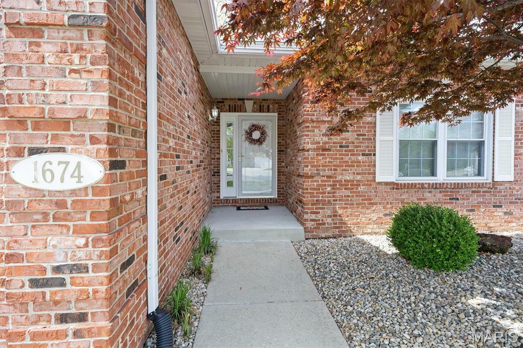 Property Photo: 1674 Lakepointe Estates Drive IL 62269
