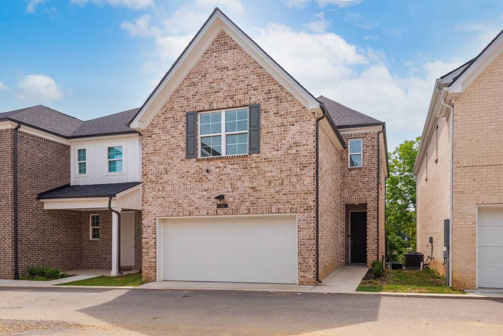 Property Photo:  2656 Lakevilla Dr 19  TN 37217 