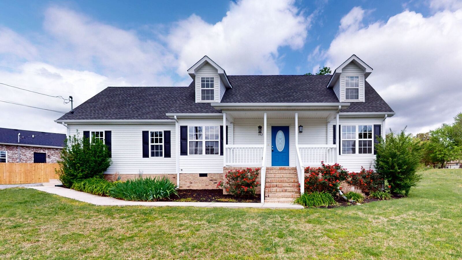 Property Photo: 302 S Wood Ln TN 37160
