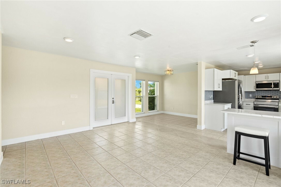 Property Photo: 104 SE 45th Terrace FL 33904