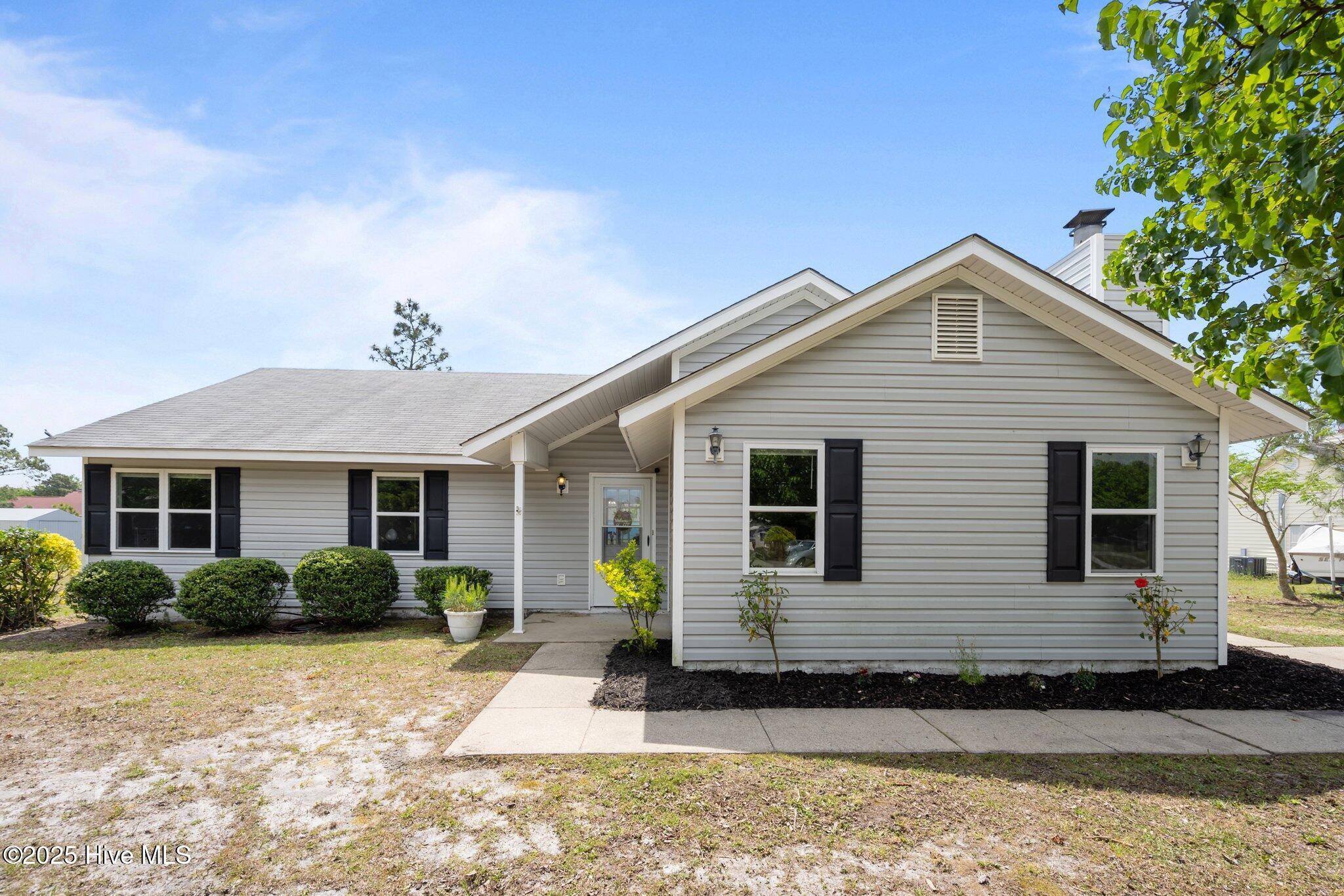 Property Photo: 308 Dayrell Drive NC 28539