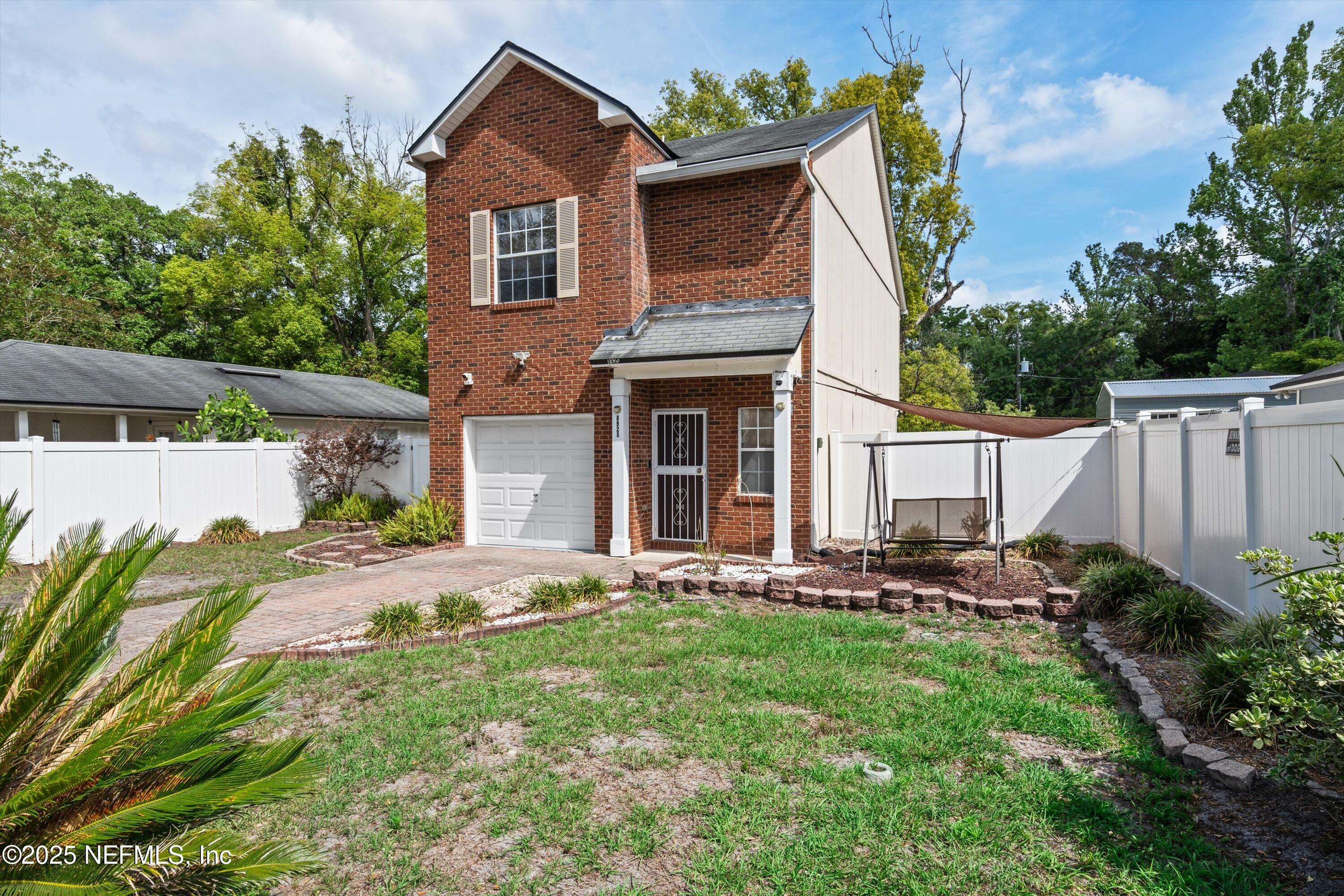 Property Photo: 8925 Cocoa Avenue FL 32211
