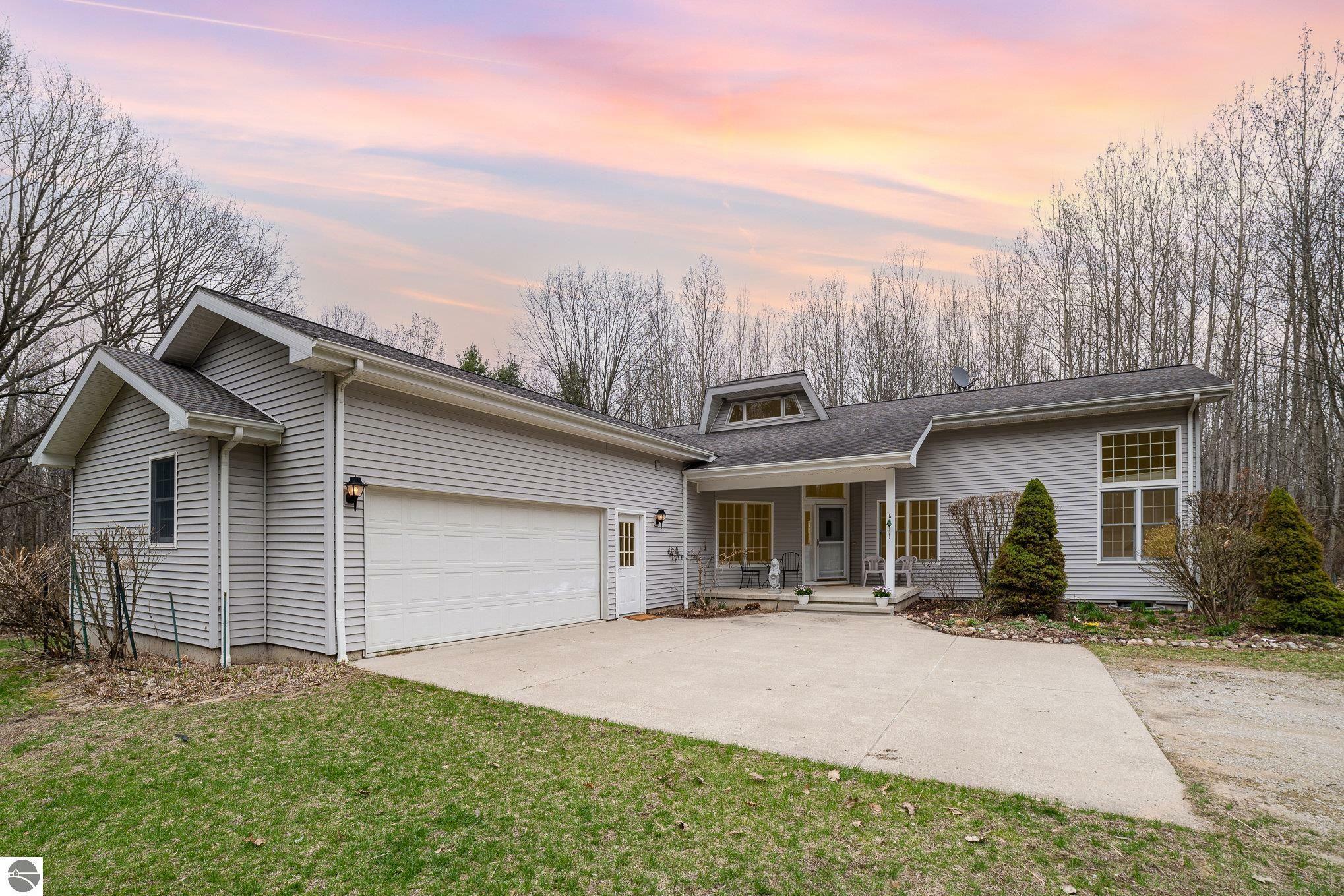Property Photo: 11300 Alfreds Way MI 48877-9326
