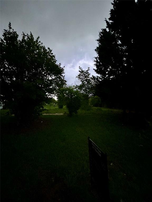 Property Photo:  803 SE 7th Avenue  TX 76067 
