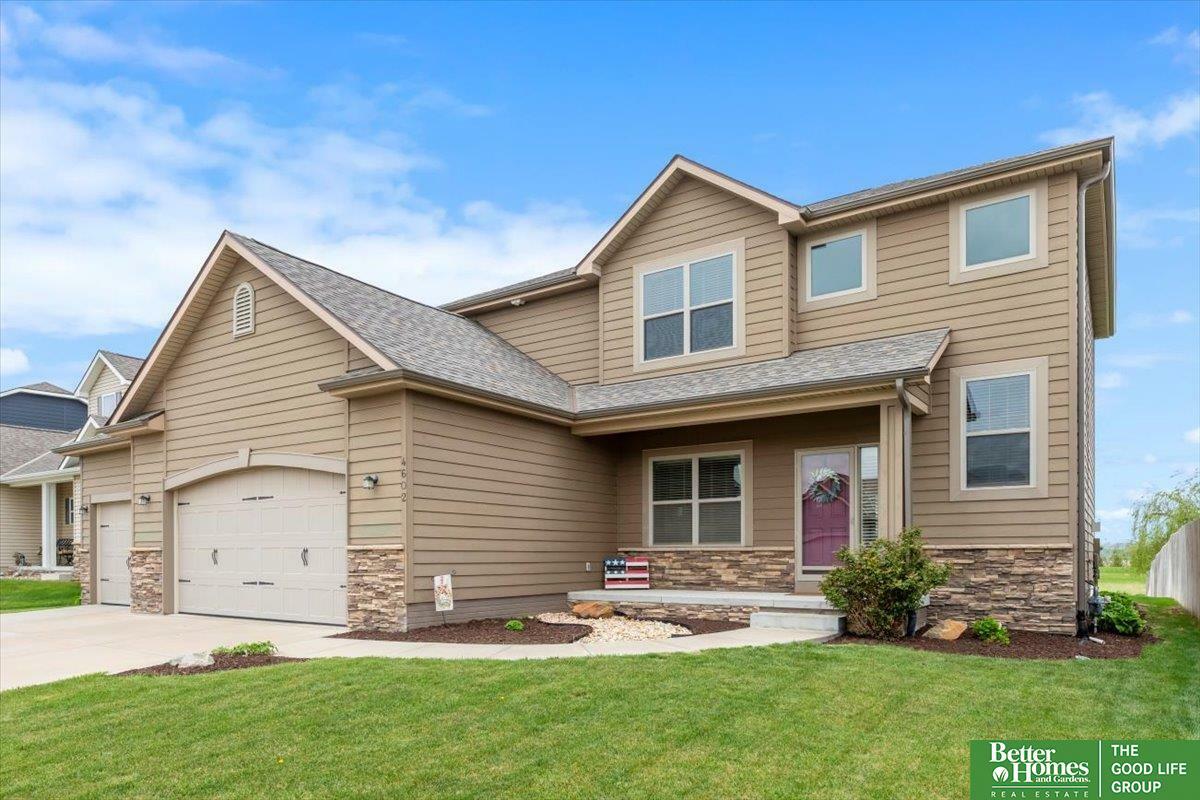 Property Photo: 4602 Brook Circle NE 68133-0000