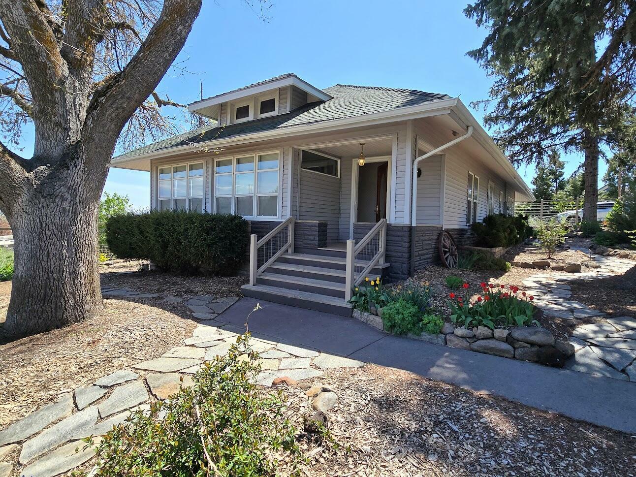 Property Photo: 234 N 1st Street OR 97601