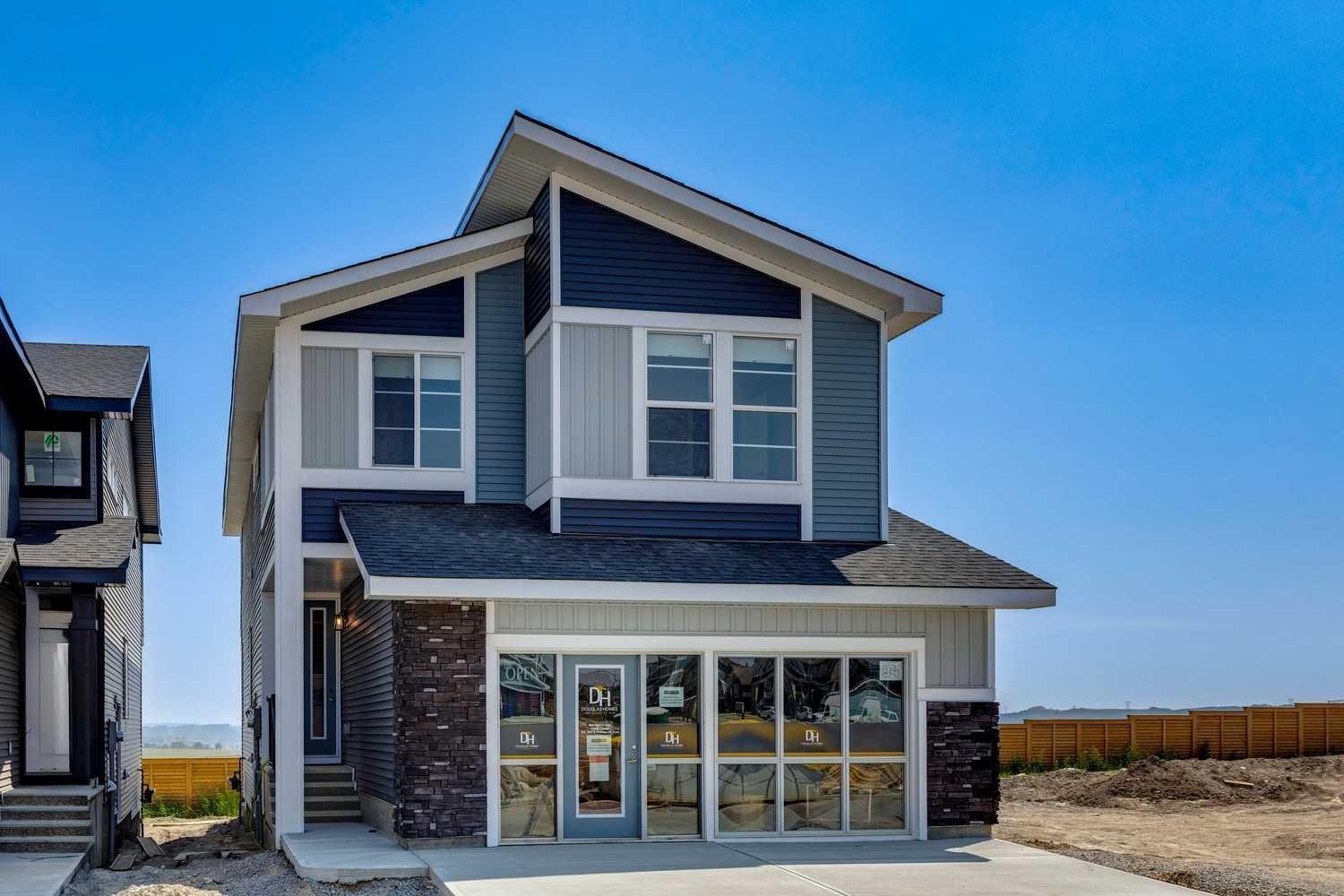 Property Photo: 93 Sunrise Heath AB T4C 3C5