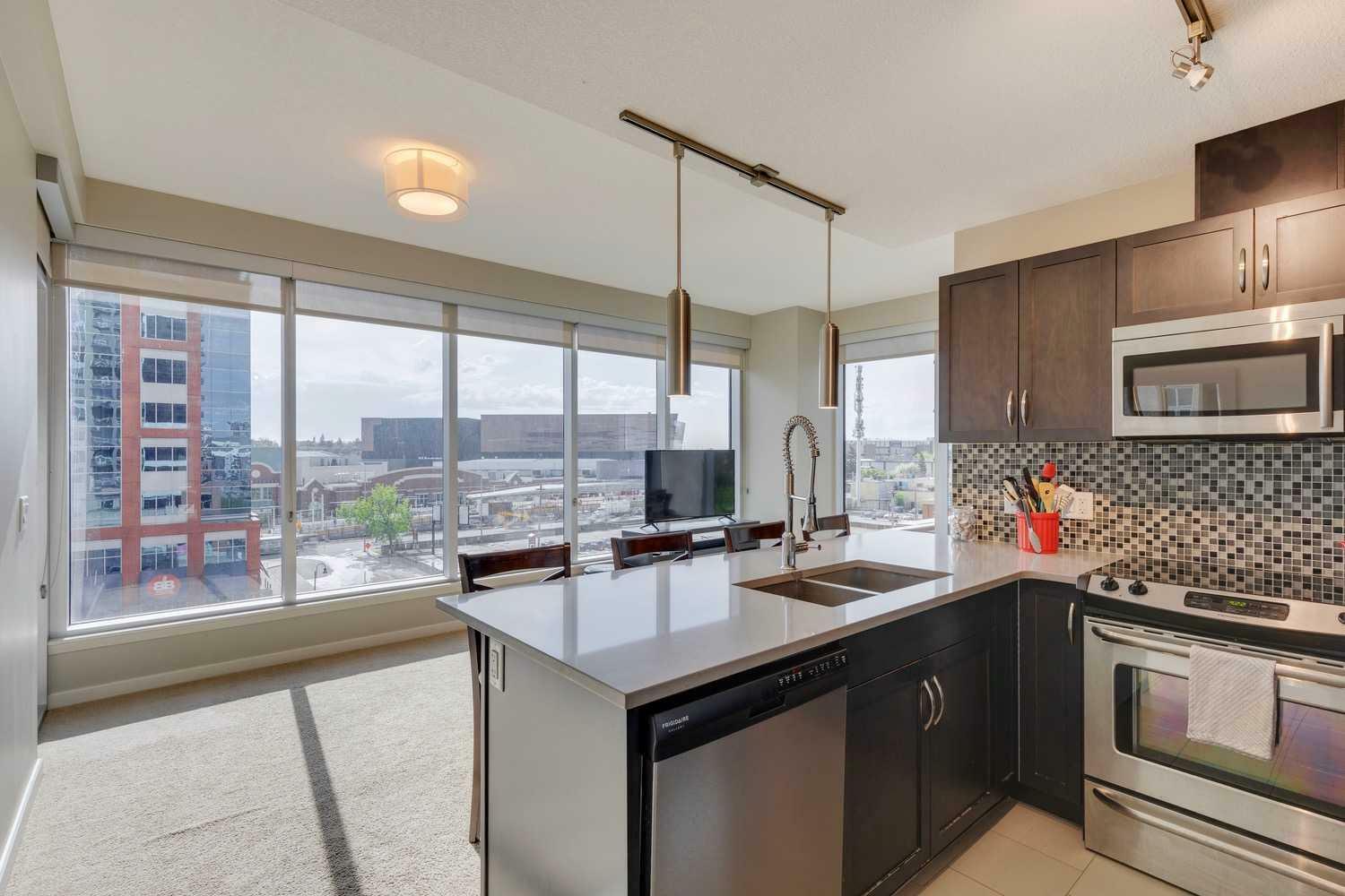 Property Photo: 1320 1 Street SE 402 AB T2G 0G8