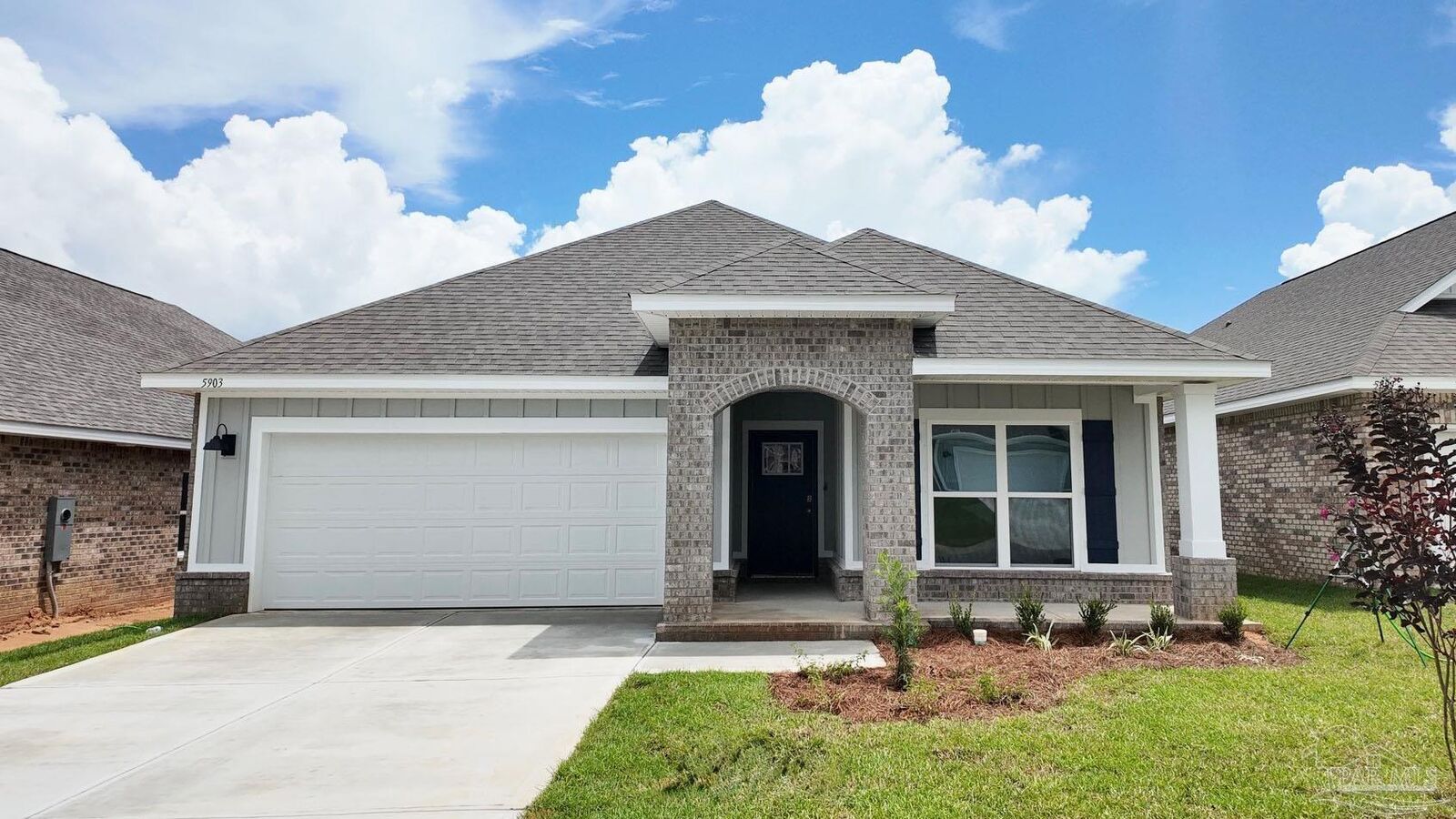 Property Photo:  5903 Sargassum Ln  FL 32583