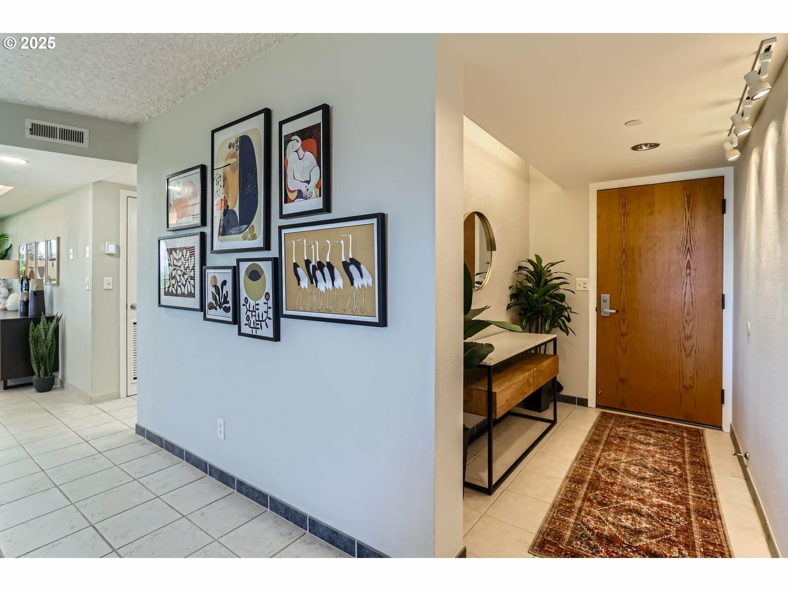 Property Photo: 5535 E Evergreen Blvd 7505 WA 98661