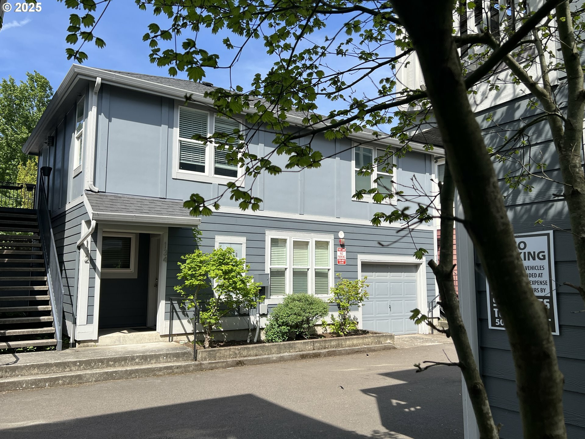 Property Photo: 132 SE 119th Ave OR 97216
