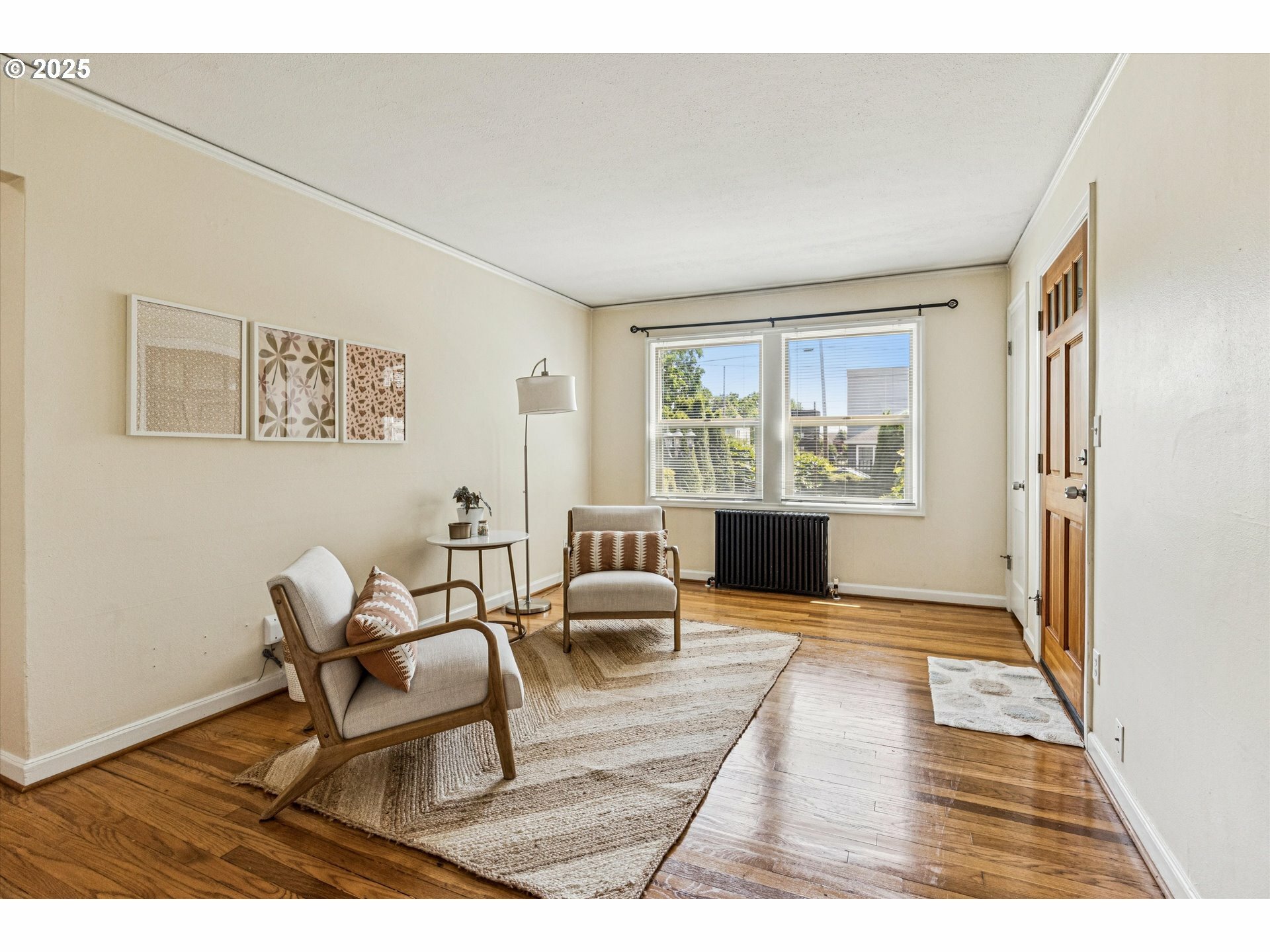 Property Photo: 1411 N Alberta St 1 OR 97035